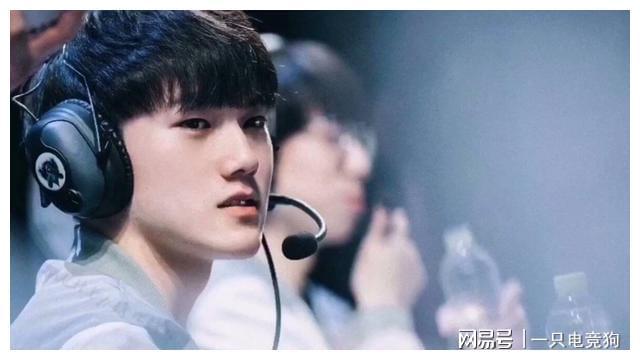 皇冠体育官网-包含从JackeyLove在雄鹿比赛中势不可挡到Scout连续二十场比赛得分超过问鼎冠军，Uzi与60激战勇士分钟的词条