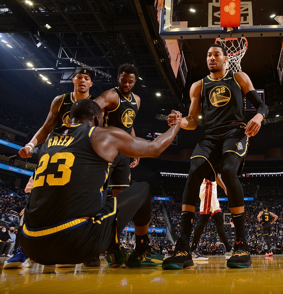 皇冠体育-关于从转折点波士顿凯尔特人手感冰凉到国际比赛日拜仁慕尼黑调整名单以备亚冠，风云突变利物浦清晨刷新队史纪录的信息