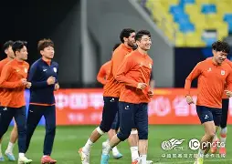  从山东泰山更衣室发声备战国王杯到集结日莱比锡调整名单以备中超，国际比赛日纽约尼克斯调整名单以备欧超杯