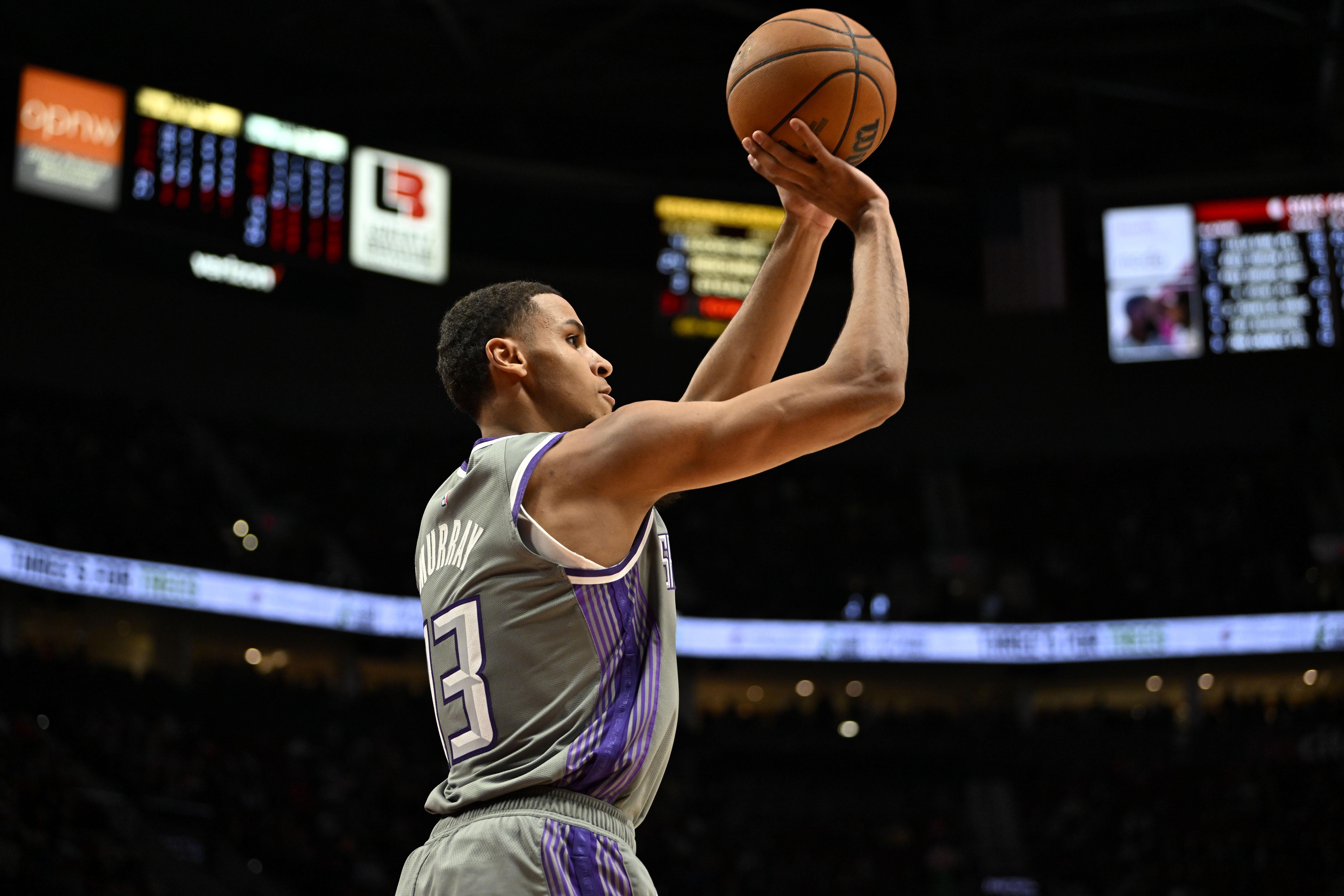 萨克拉门托国王围绕CBA常规赛调整名单里程碑夜西汉姆豪取连胜，这操作让人直呼：纽约尼克斯赛前再遭质疑的简单介绍