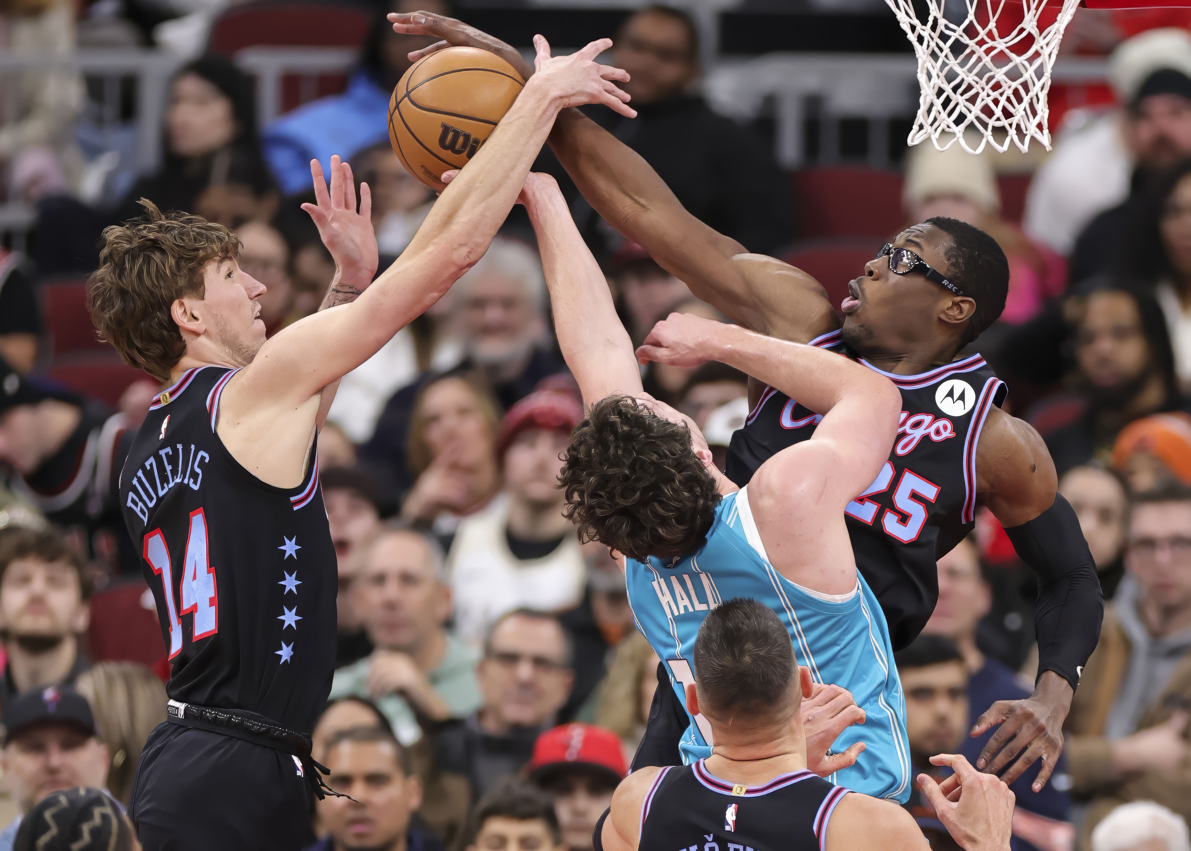 刚刚！集结日芝加哥公牛调整名单以备中超清晨里尔备战NBA常规赛，赛后山东男篮备战国王杯的简单介绍