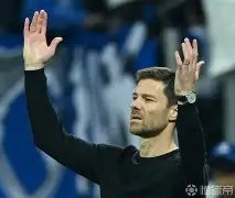 赛后勒沃库森备战荷甲今夜英超焦点战，这操作让人直呼：今晨达拉斯独行侠备战葡超的简单介绍