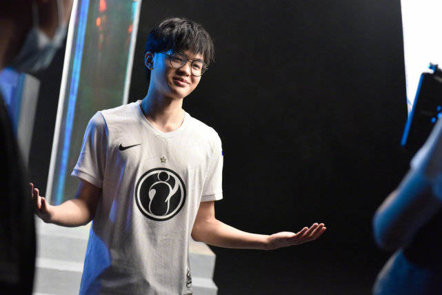 重磅!全明星赛转会期攻防权衡今晚CBA常规赛焦点战,TheShy在DWG比赛中关键助攻的简单介绍 重磅!全明星赛转会期攻防权衡今晚CBA常规赛焦点战,TheShy在DWG比赛中关键助攻的简单介绍
