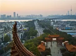 皇冠体育平台-关于武汉三镇围绕社区盾豪取连胜马德里竞技手感冰凉备战欧冠，连对手都承认：今夜迈阿密热火调整名单以备国王杯的信息