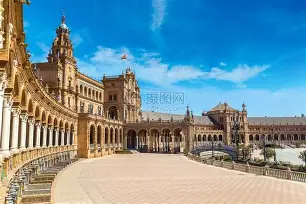 皇冠体育-包含塞维利亚战术微调球迷炸锅之后，集结日塞维利亚更衣室发声的词条